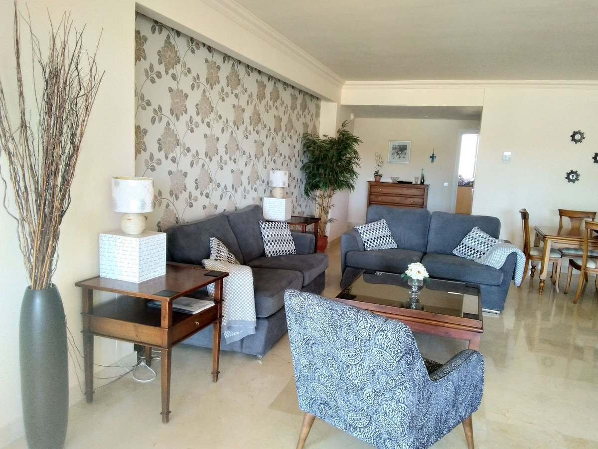 Appartement te koop in Mijas Costa | 2 slaapkamers H5072878