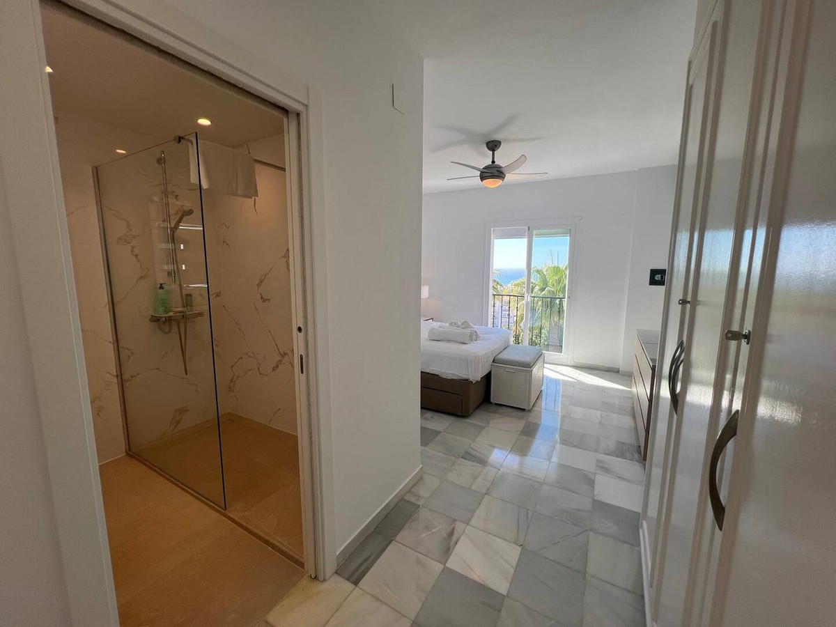 Appartement te koop in Calahonda | 4 slaapkamers H5076535