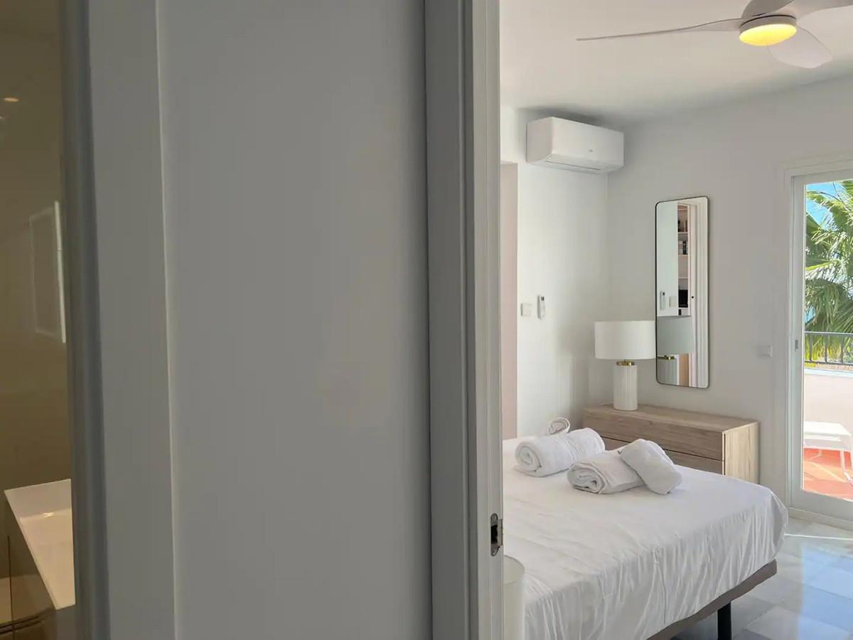 Appartement te koop in Calahonda | 4 slaapkamers H5076535