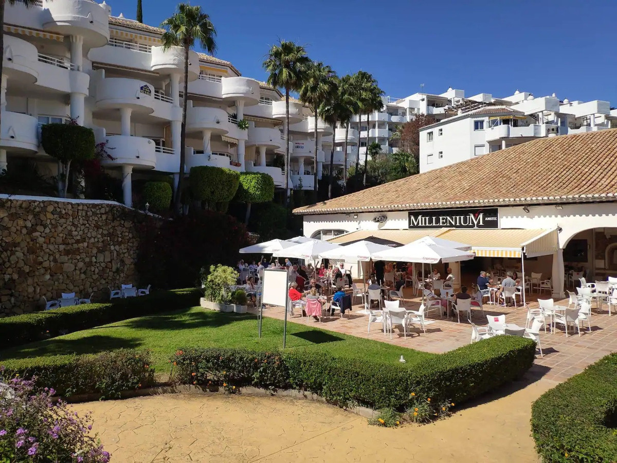 Appartement te koop in Calahonda | 4 slaapkamers H5076535