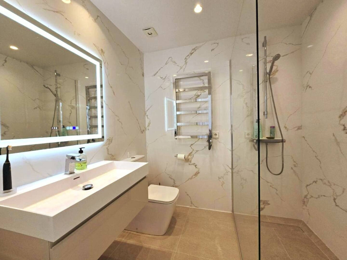 Appartement te koop in Calahonda | 4 slaapkamers H5076535