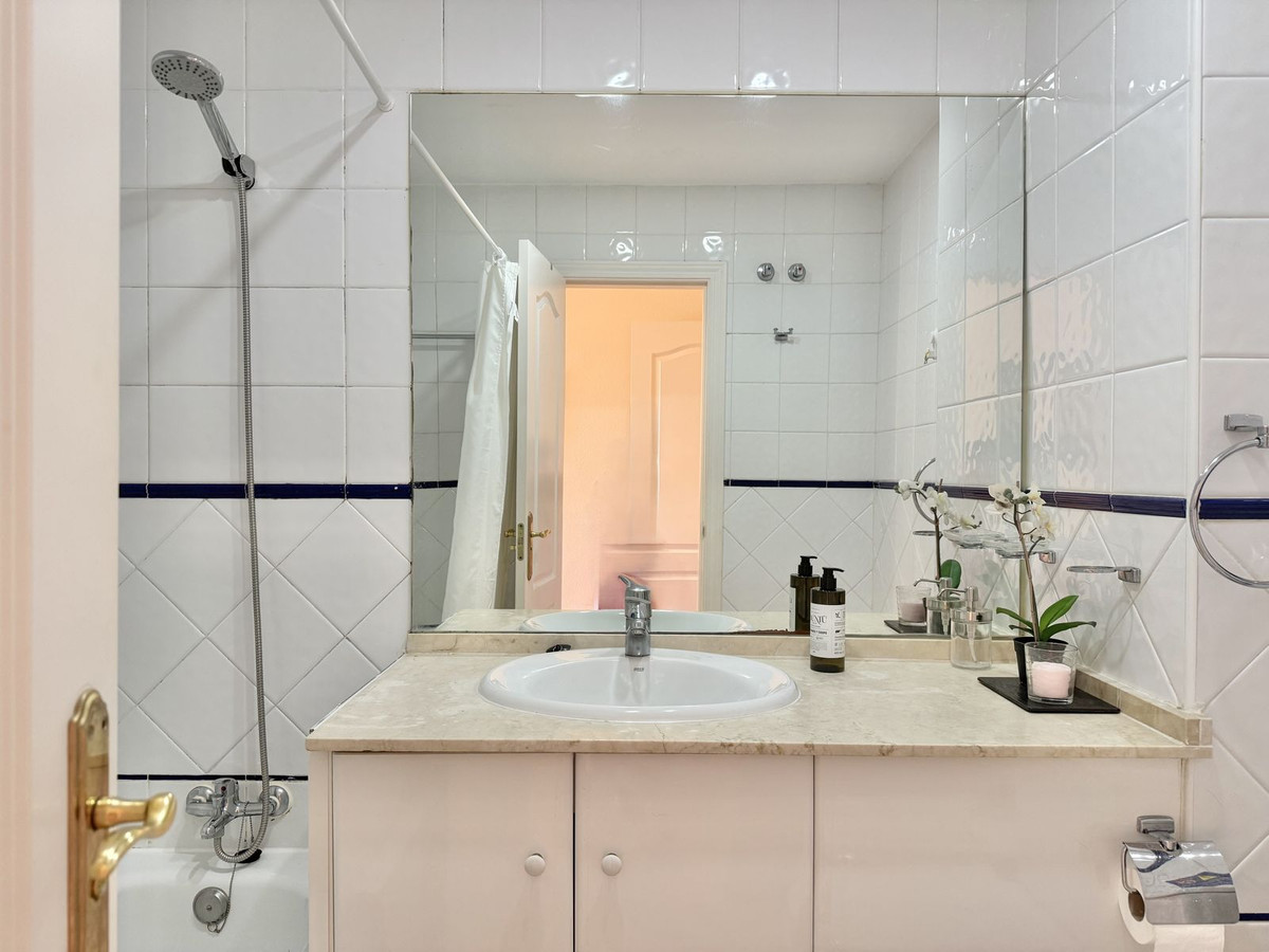Appartement te koop in Mijas Costa | 2 slaapkamers H5077390