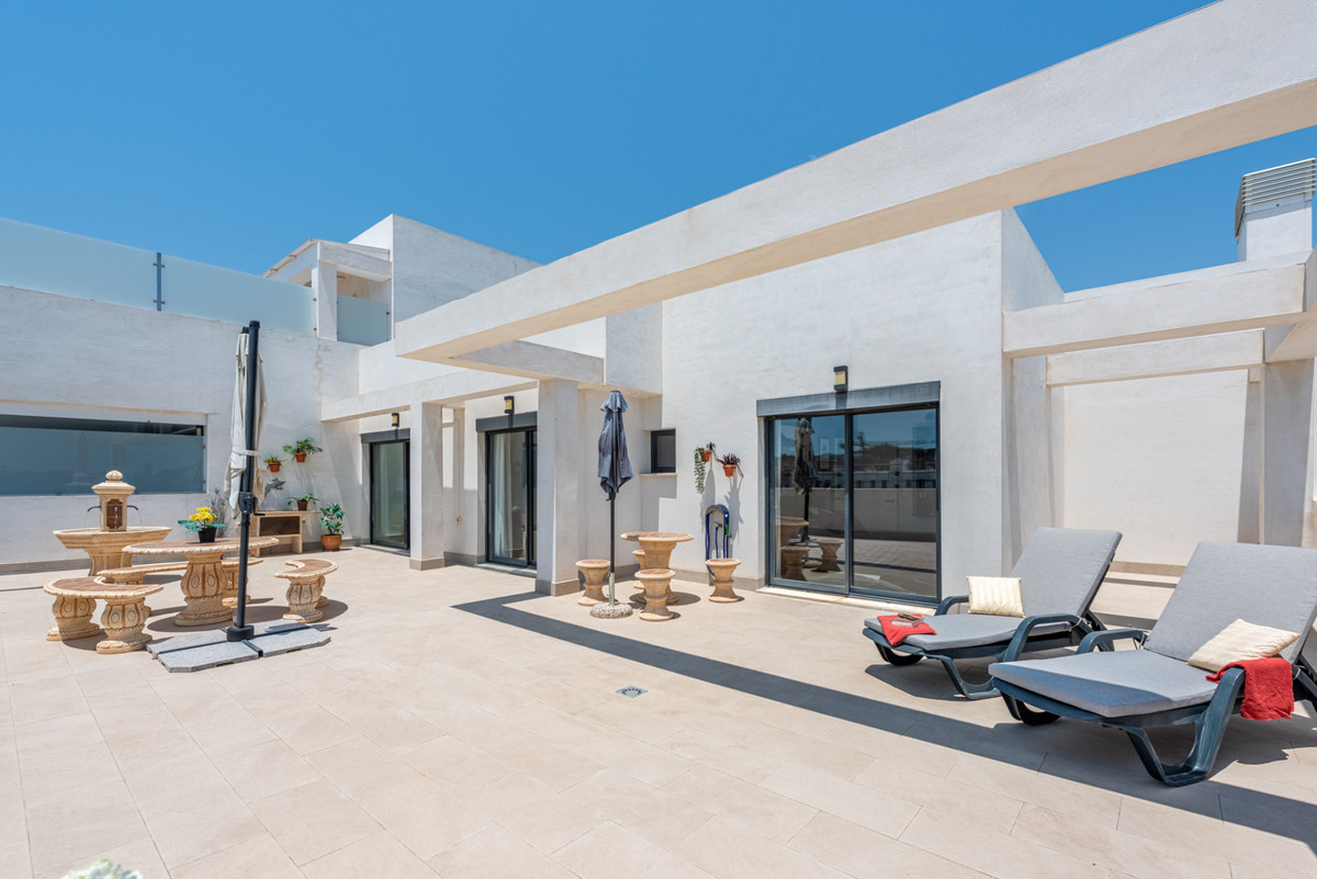 Penthouse te koop in Mijas Costa | 3 slaapkamers H5123236
