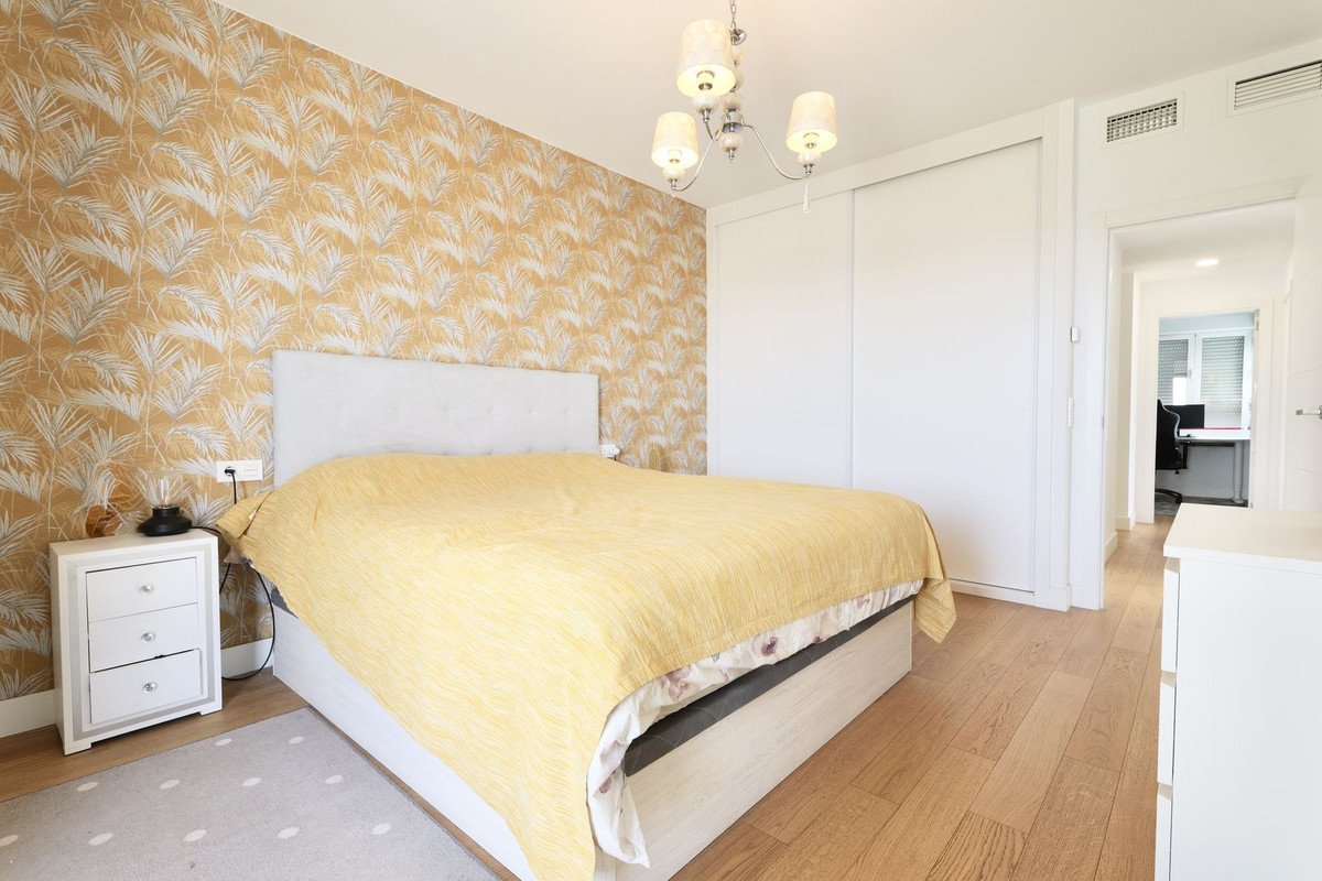 Appartement te koop in Mijas Costa | 4 slaapkamers H5374888