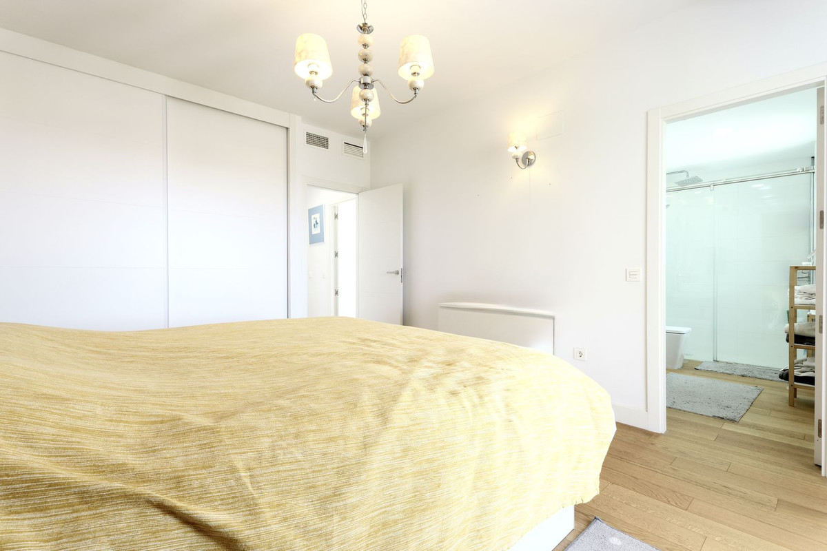 Appartement te koop in Mijas Costa | 4 slaapkamers H5374888