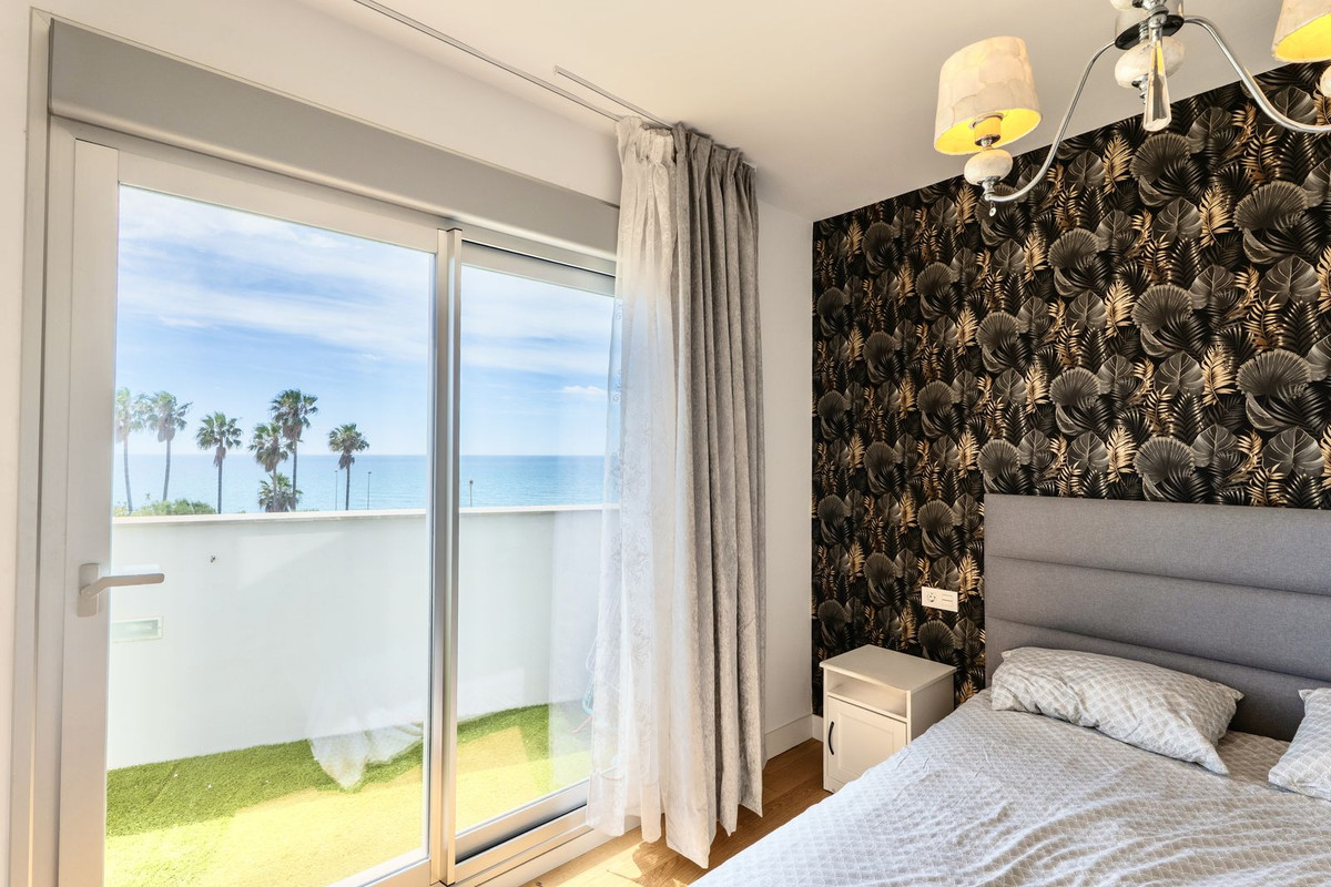 Appartement te koop in Mijas Costa | 4 slaapkamers H5374888
