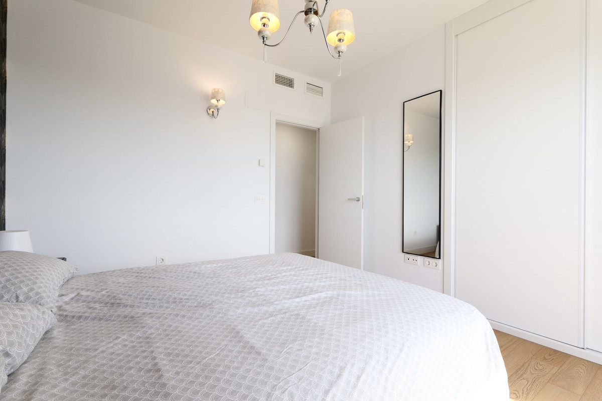 Appartement te koop in Mijas Costa | 4 slaapkamers H5374888