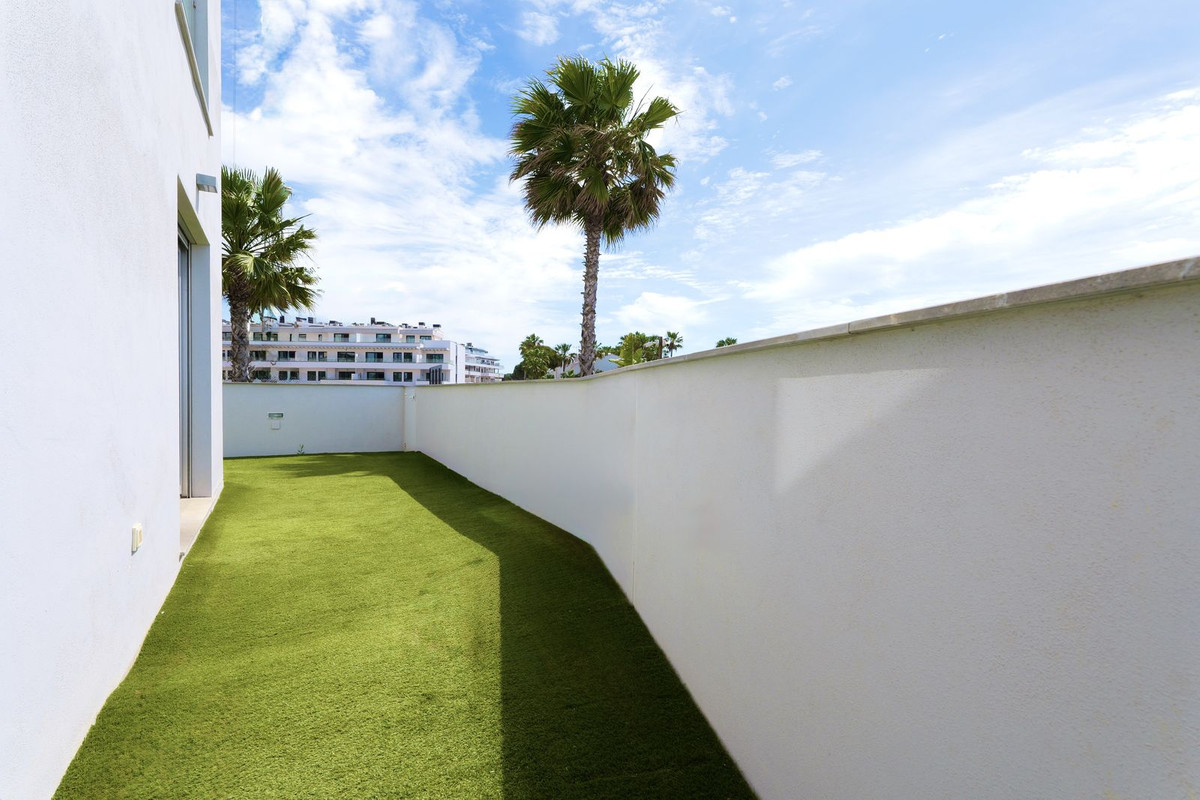 Appartement te koop in Mijas Costa | 4 slaapkamers H5374888