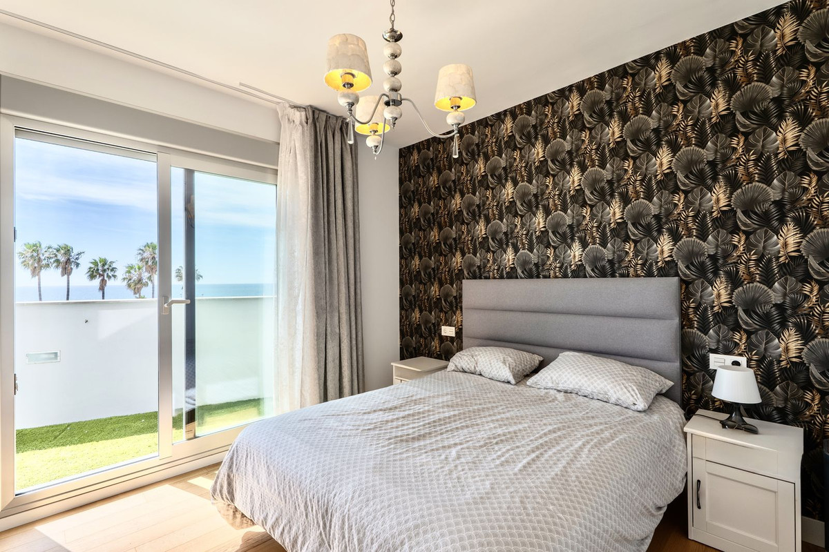 Appartement te koop in Mijas Costa | 4 slaapkamers H5374888