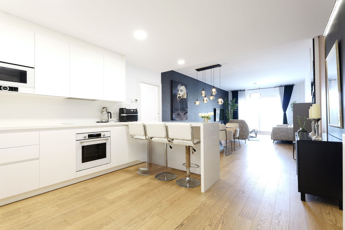 Appartement te koop in Mijas Costa | 4 slaapkamers H5374888
