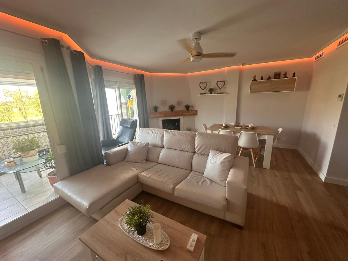 Penthouse te koop in Mijas Costa | 2 slaapkamers H5395039