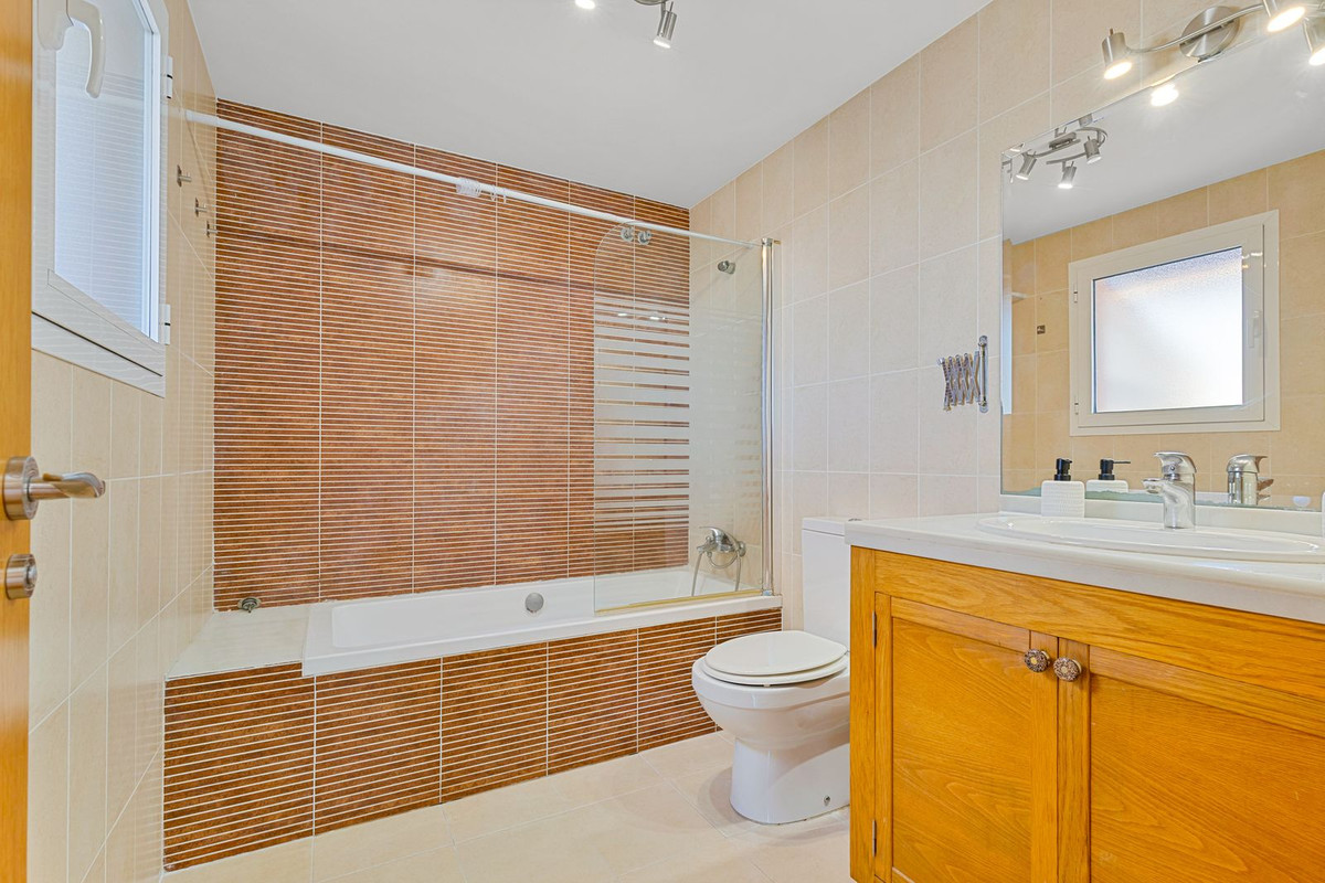 Appartement te koop in Mijas Costa | 2 slaapkamers H5444281