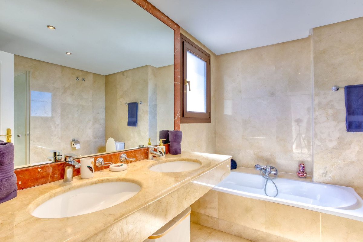 Appartement te koop in Mijas Golf | 3 slaapkamers H5128834