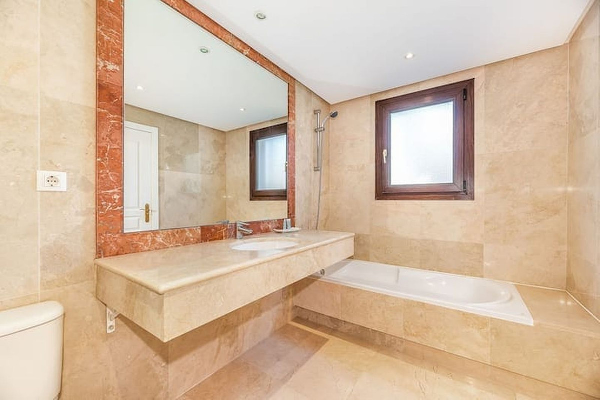 Appartement te koop in Mijas Golf | 3 slaapkamers H5292913