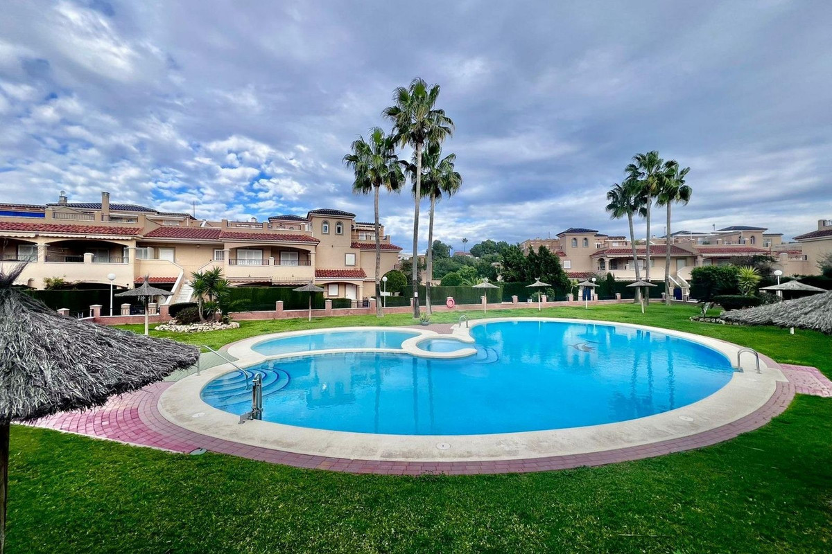 Penthouse te koop in Mil Palmeras | 2 slaapkamers H5305696