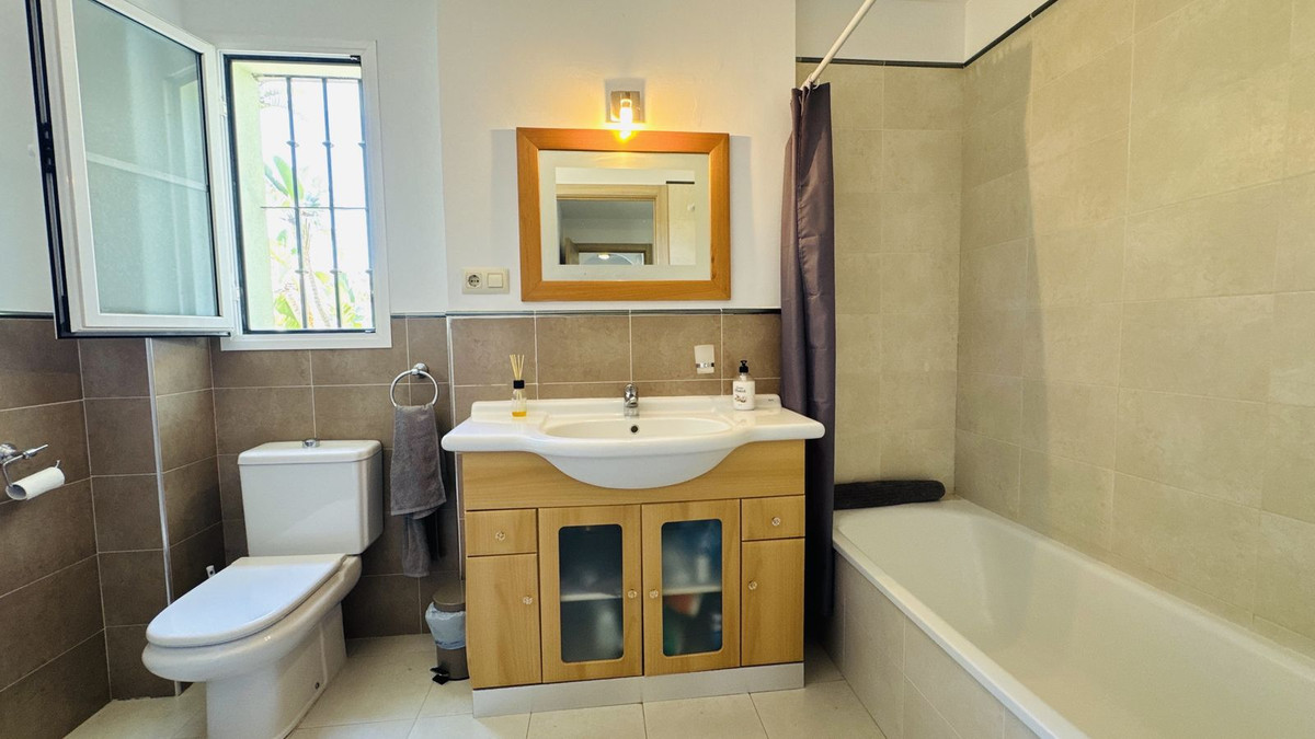Appartement te koop in Miraflores | 2 slaapkamers H5080201