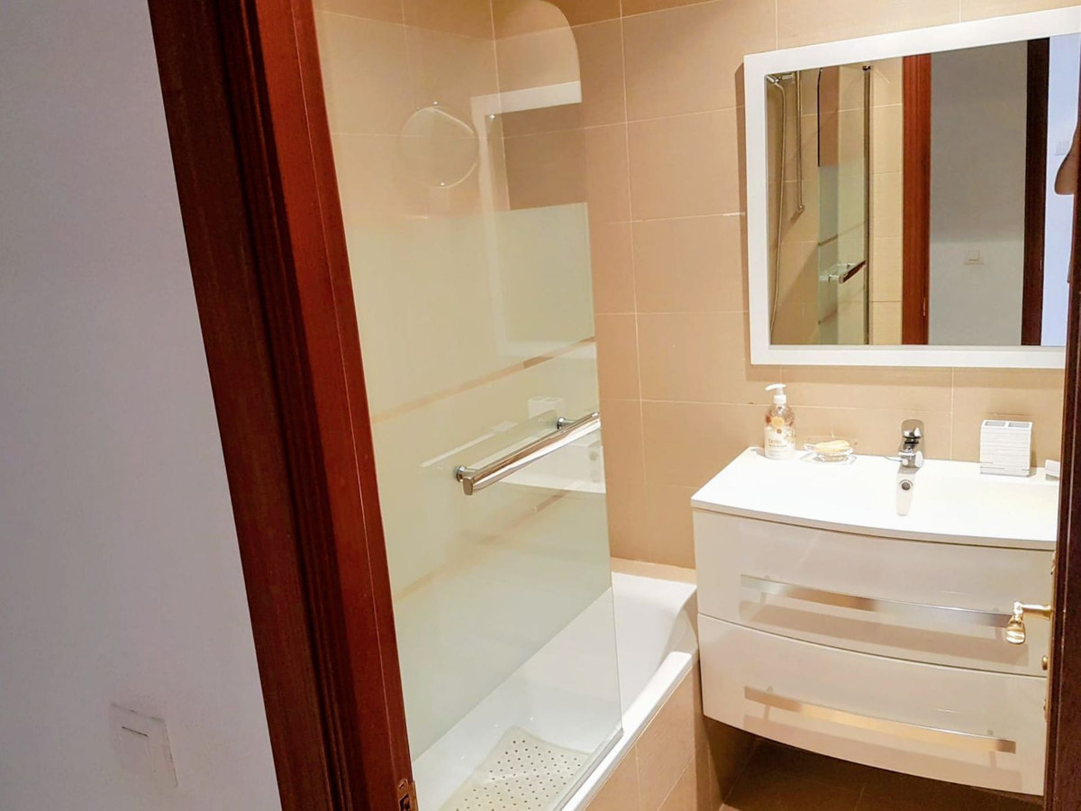 Appartement te koop in Miraflores | 2 slaapkamers H5110831