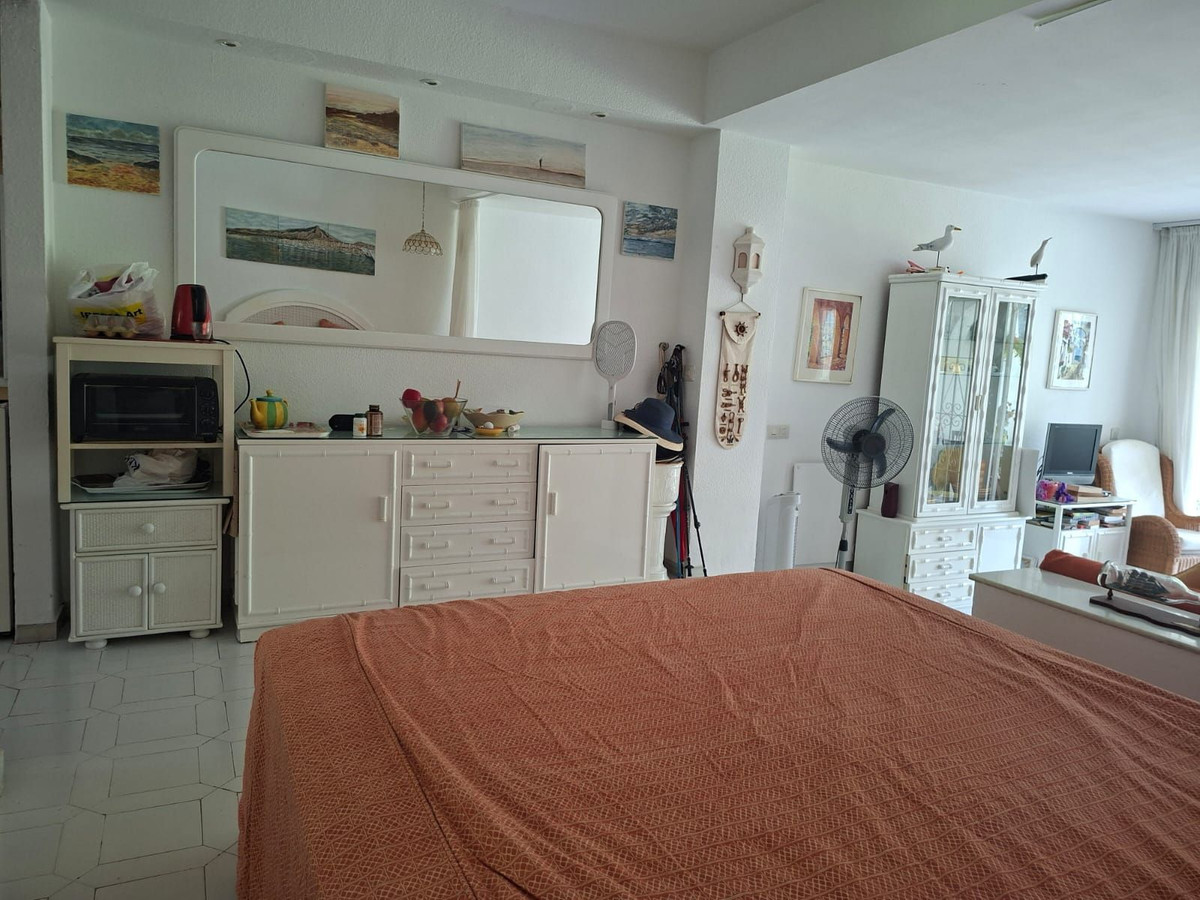 Appartement te koop in Miraflores | 1 slaapkamers H5150437