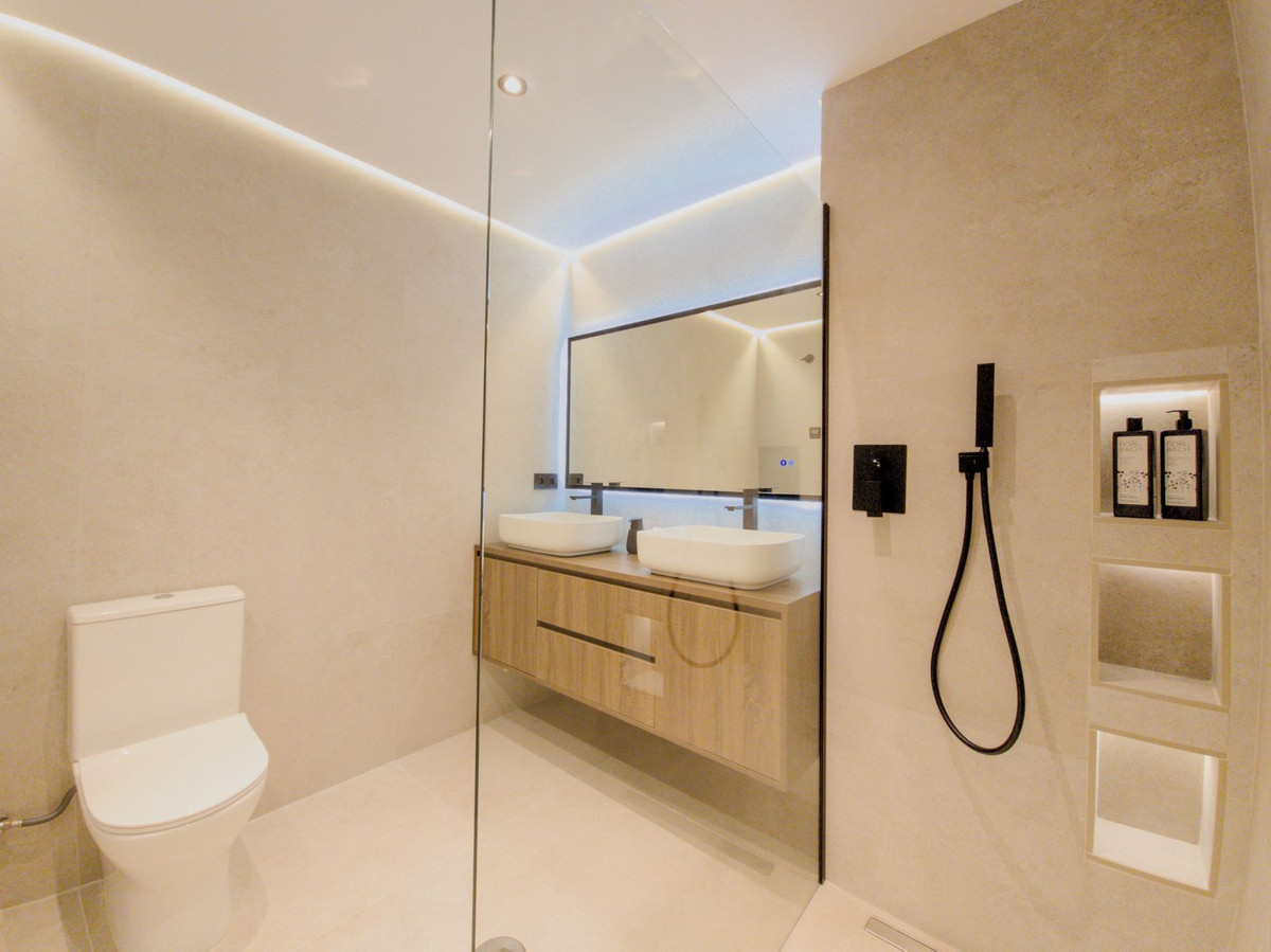 Appartement te koop in Miraflores | 3 slaapkamers H5159407