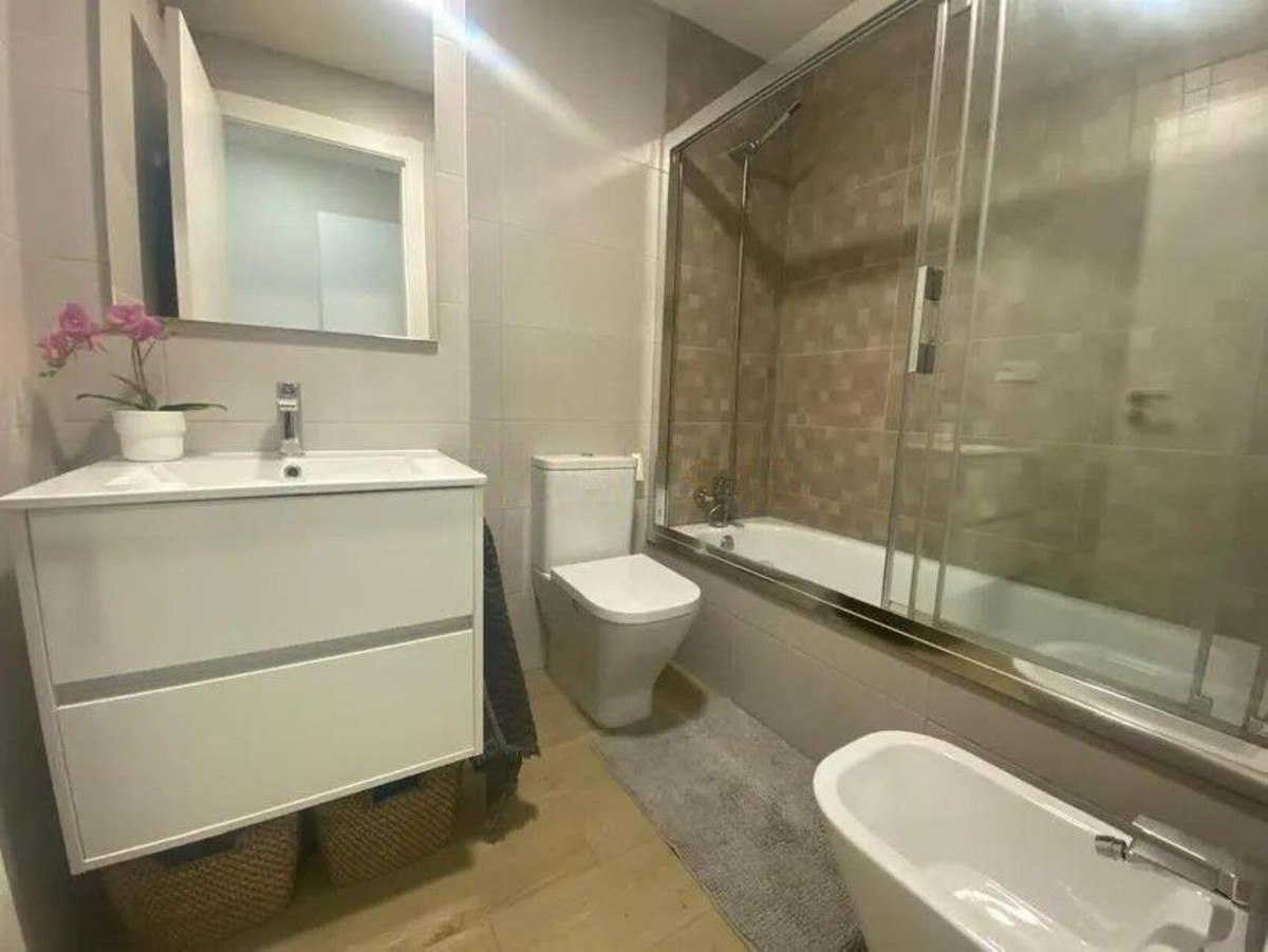 Appartement te koop in Málaga | 4 slaapkamers H5078860