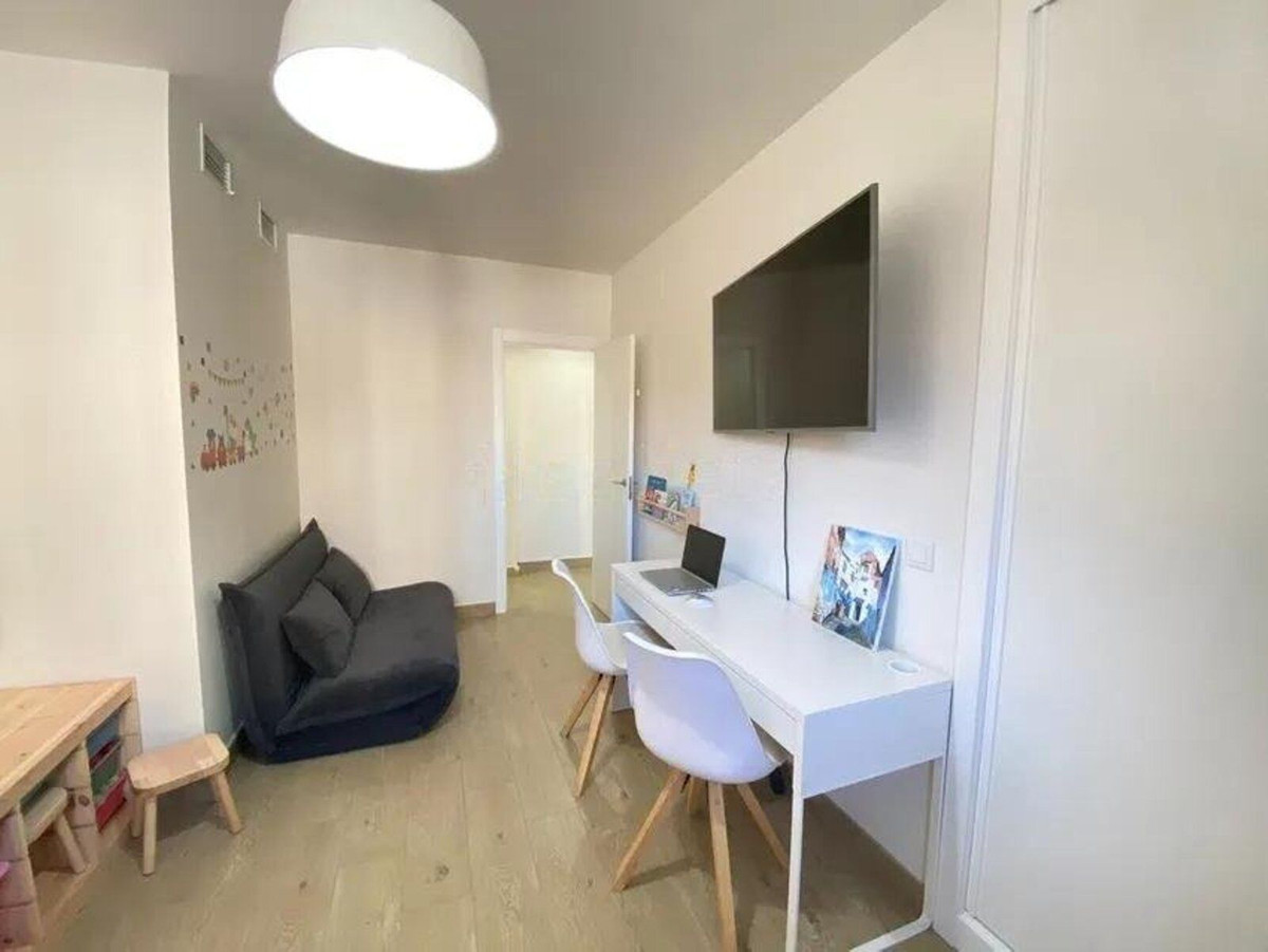 Appartement te koop in Málaga | 4 slaapkamers H5078860