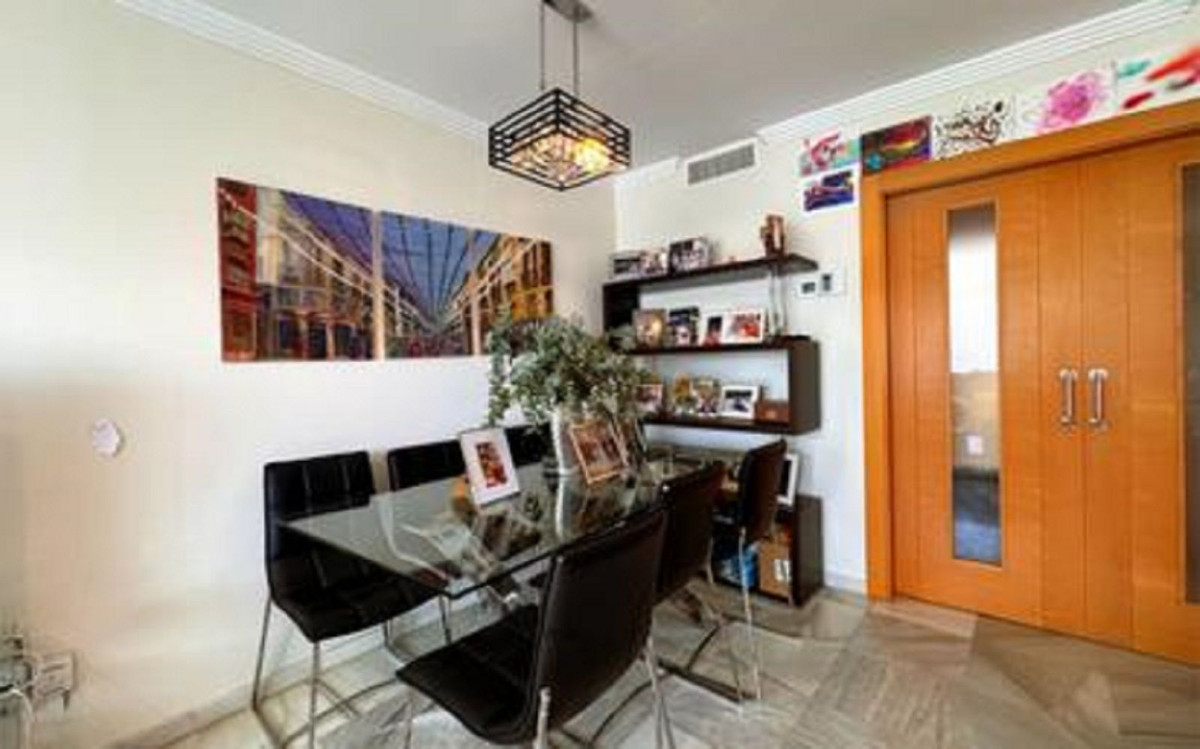 Appartement te koop in Málaga | 4 slaapkamers H5111671