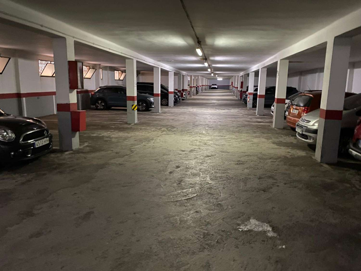 Appartement te koop in Málaga | 4 slaapkamers H5338078