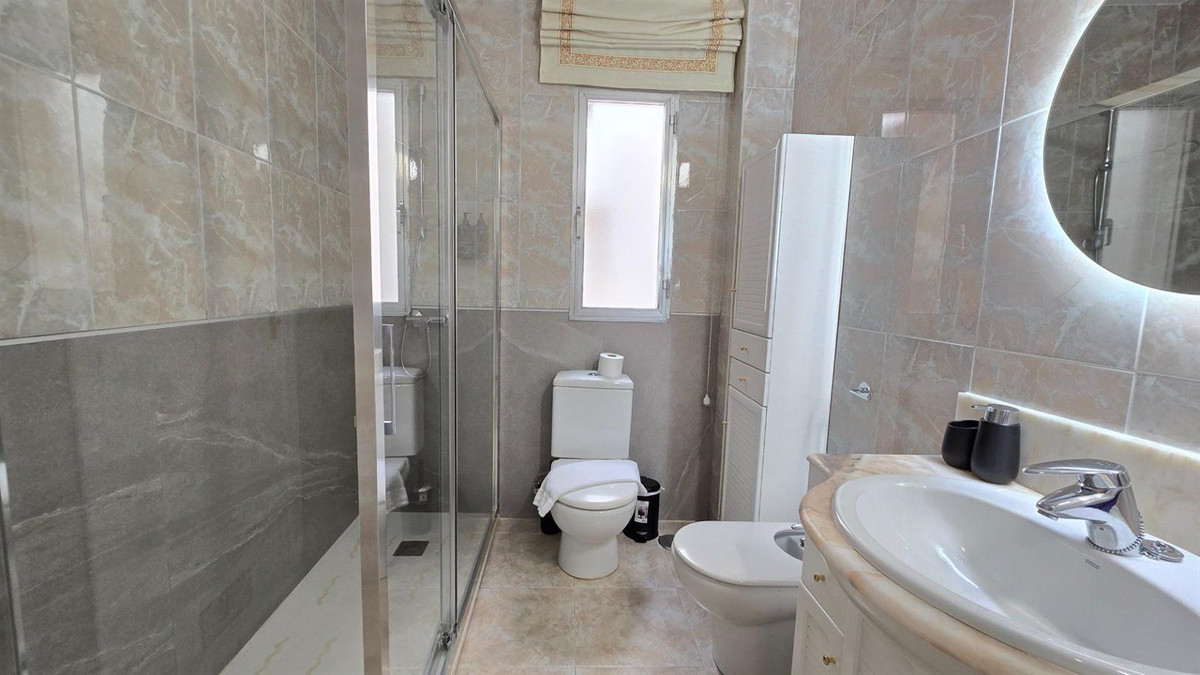 Appartement te koop in Málaga | 4 slaapkamers H5356756