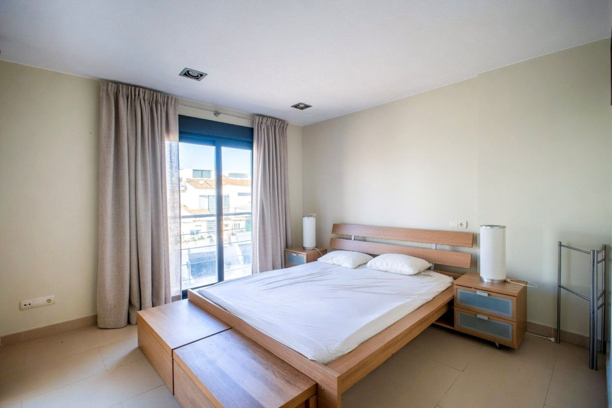 Huis te koop in Estepona | 4 slaapkamers H5452294