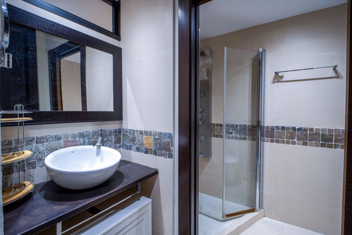 Huis te koop in Estepona | 4 slaapkamers H5452294