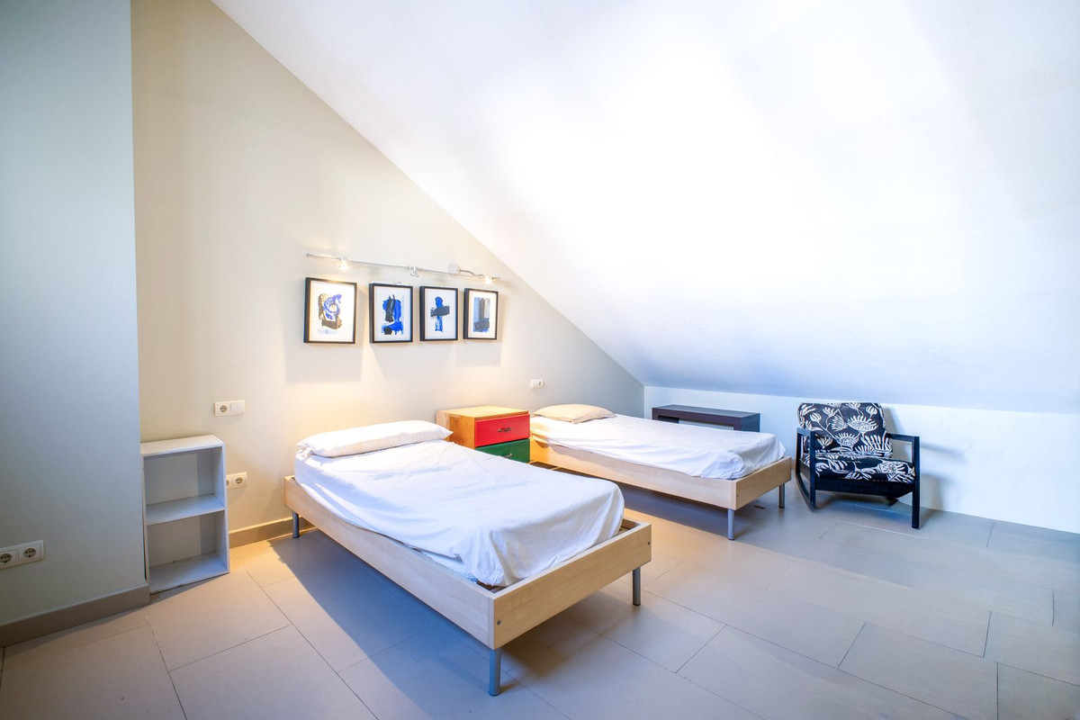 Huis te koop in Estepona | 4 slaapkamers H5452294