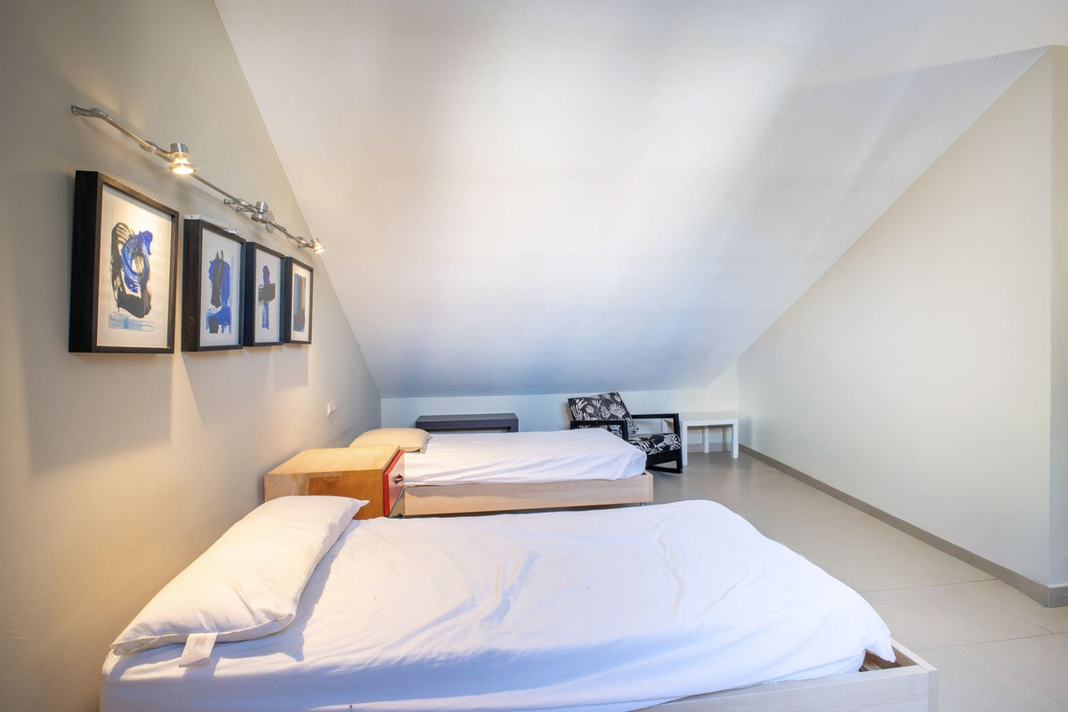 Huis te koop in Estepona | 4 slaapkamers H5452294