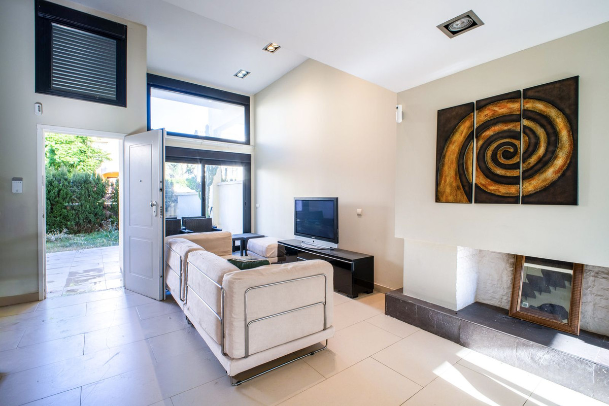 Huis te koop in Estepona | 4 slaapkamers H5452294