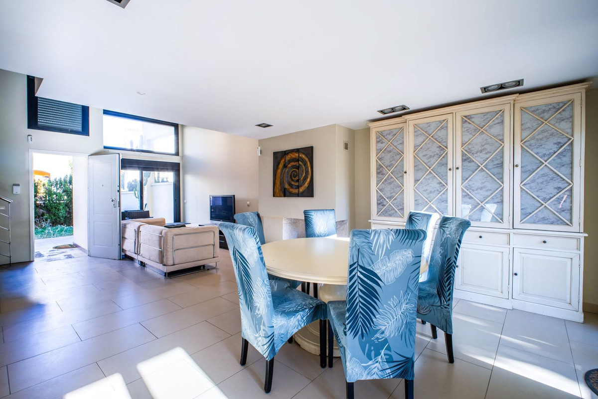 Huis te koop in Estepona | 4 slaapkamers H5452294