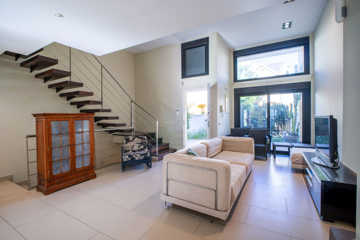 Huis te koop in Estepona | 4 slaapkamers H5452294