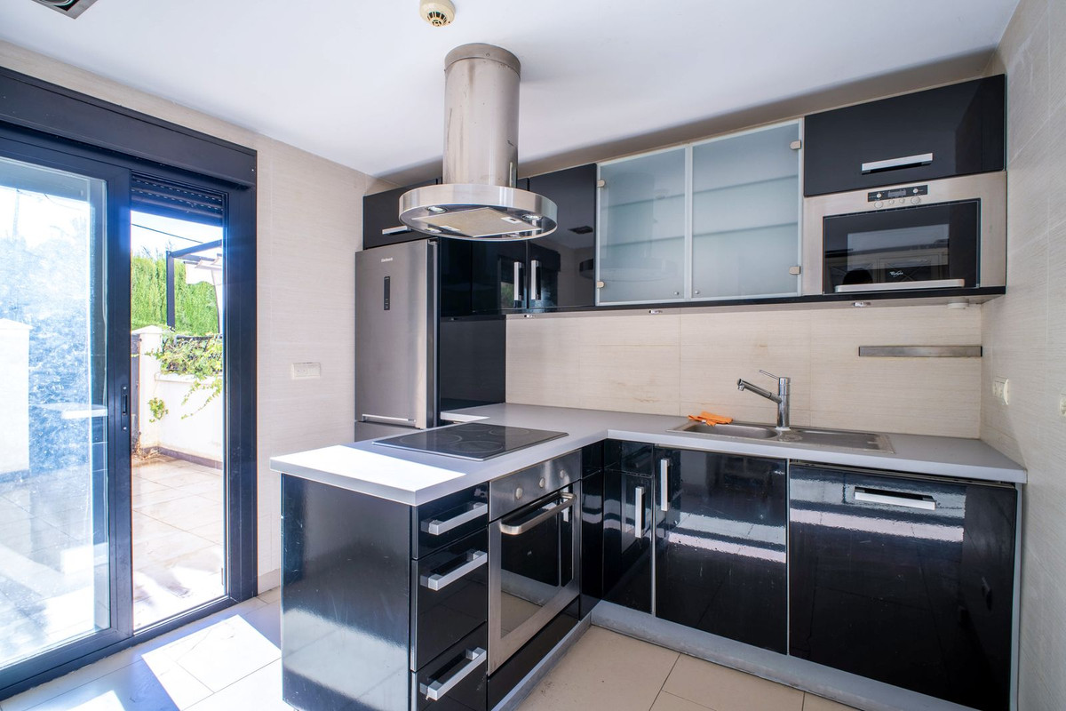 Huis te koop in Estepona | 4 slaapkamers H5452294