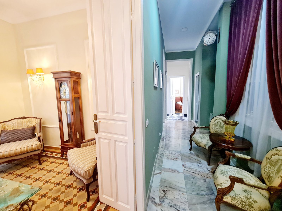 Appartement te koop in Málaga Centro | 5 slaapkamers H4819630