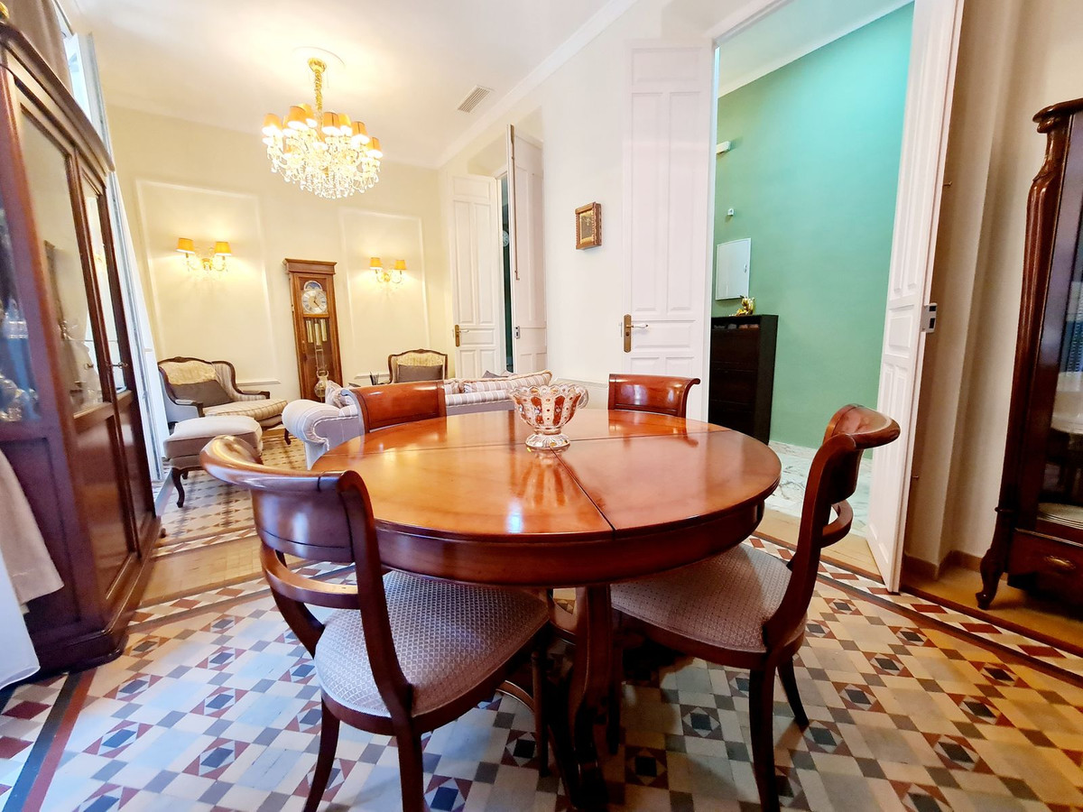 Appartement te koop in Málaga Centro | 5 slaapkamers H4819630