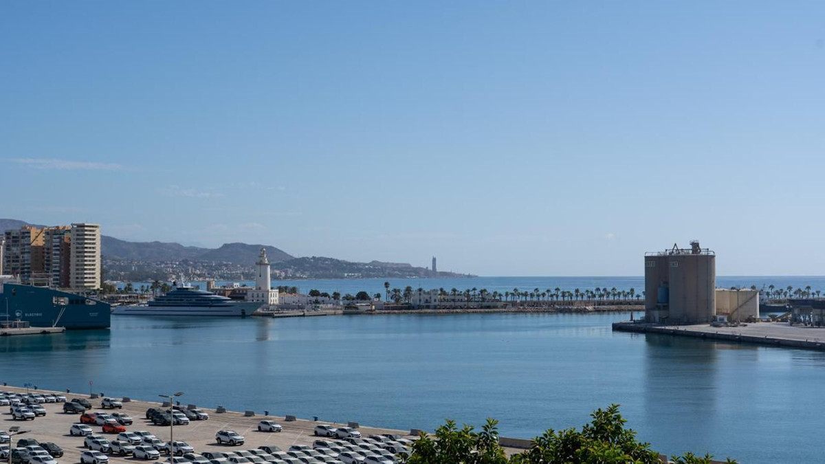 Appartement te koop in Málaga Centro | 5 slaapkamers H5283865