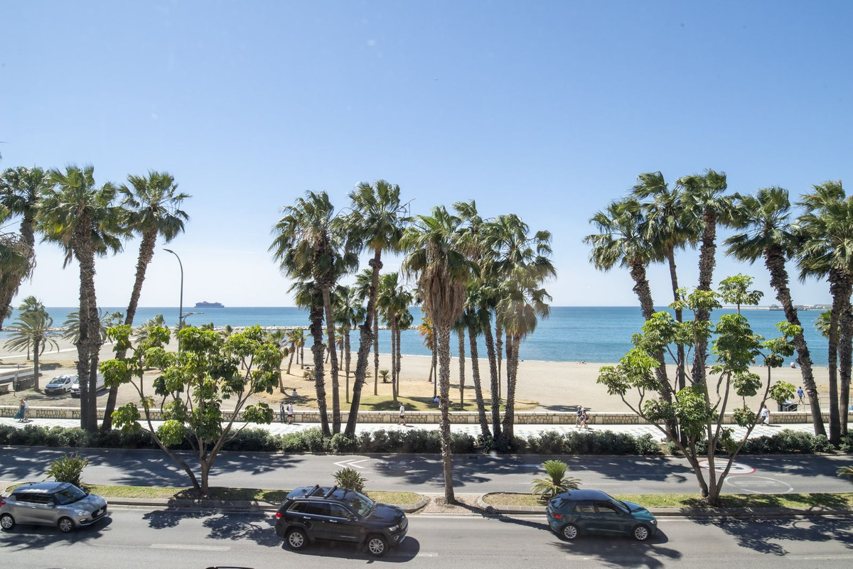 Appartement te koop in Málaga Este | 4 slaapkamers H5052343