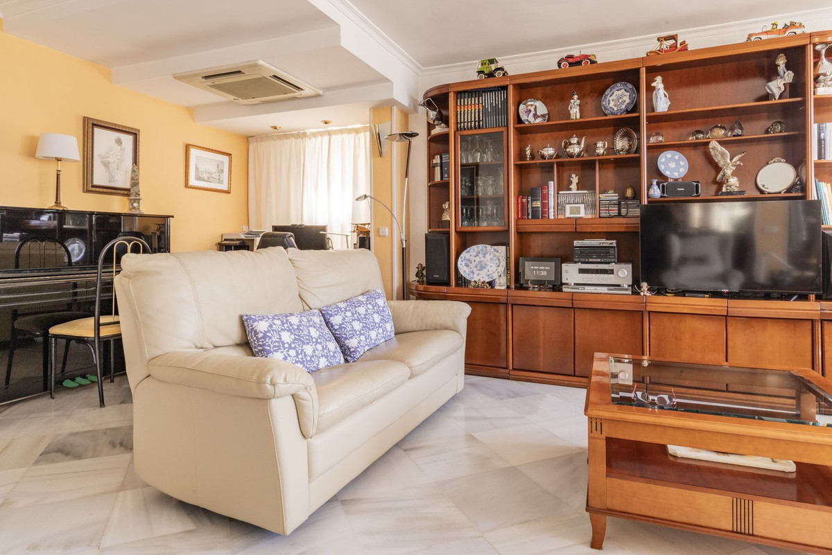 Appartement te koop in Málaga Este | 4 slaapkamers H5052343