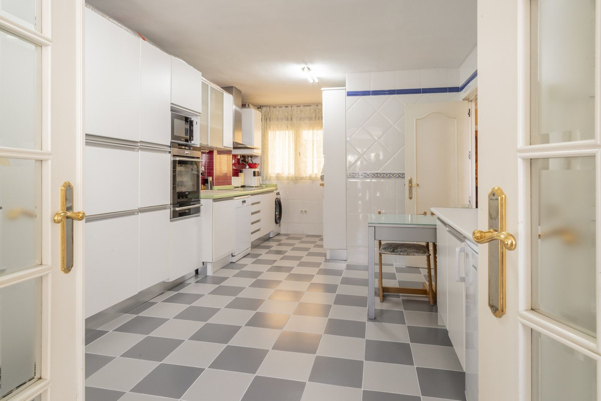 Appartement te koop in Málaga Este | 4 slaapkamers H5052343