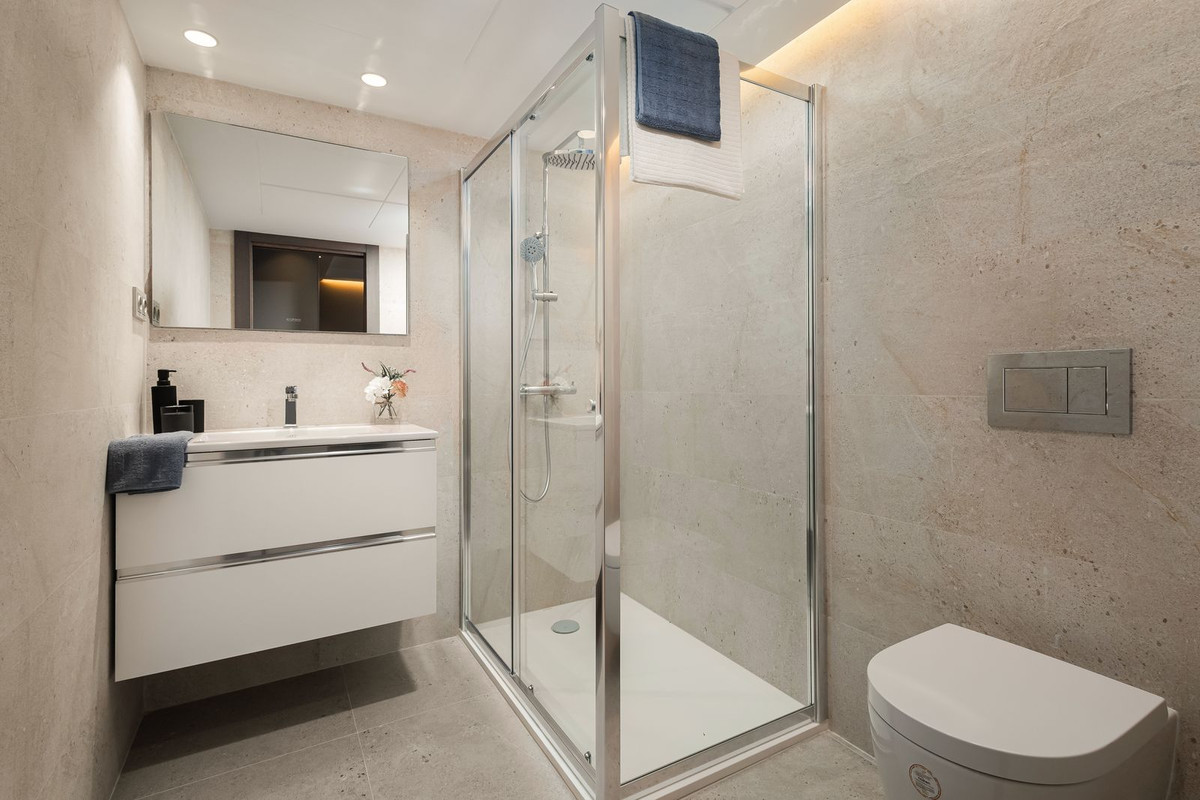 Appartement te koop in Málaga Este | 4 slaapkamers H5166040