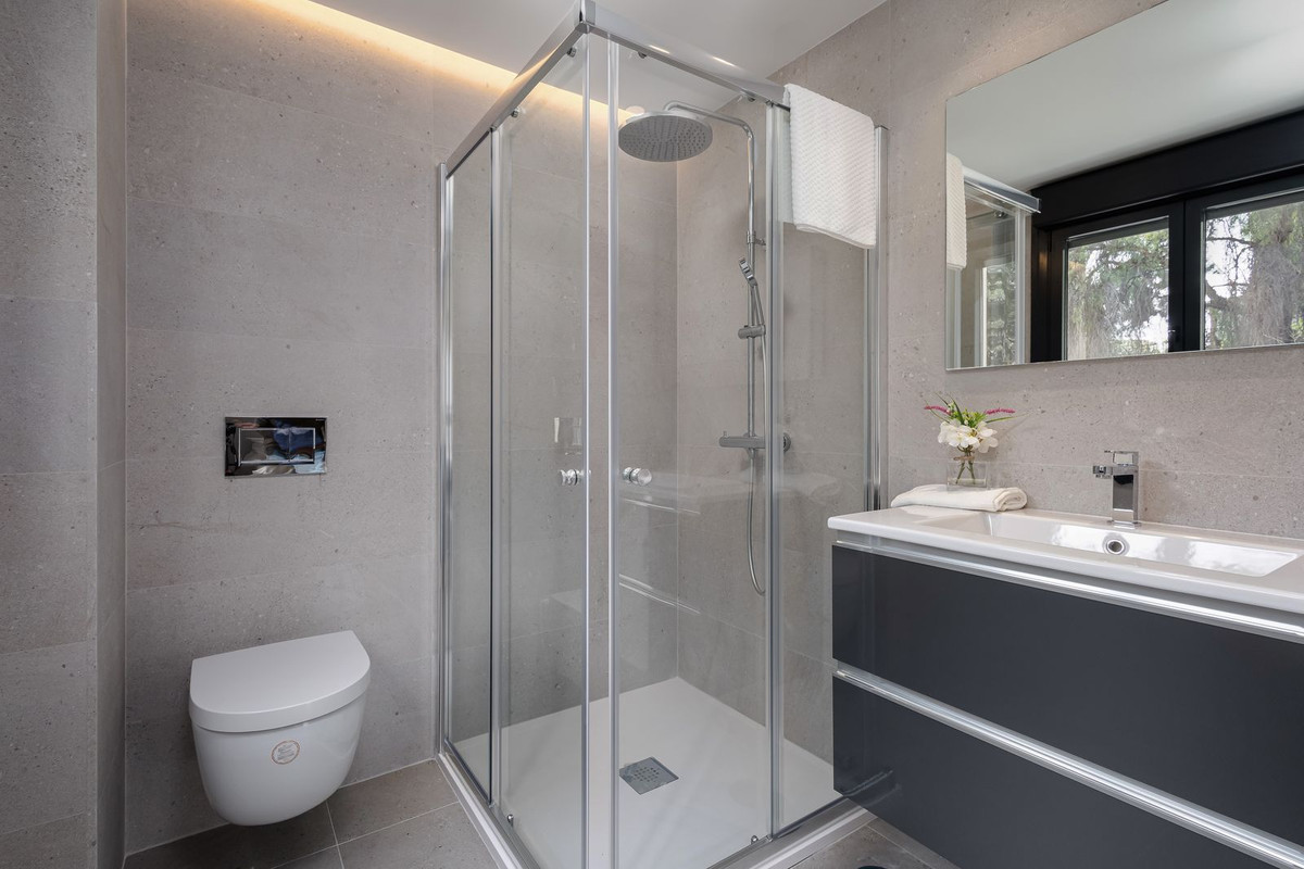 Appartement te koop in Málaga Este | 4 slaapkamers H5166040