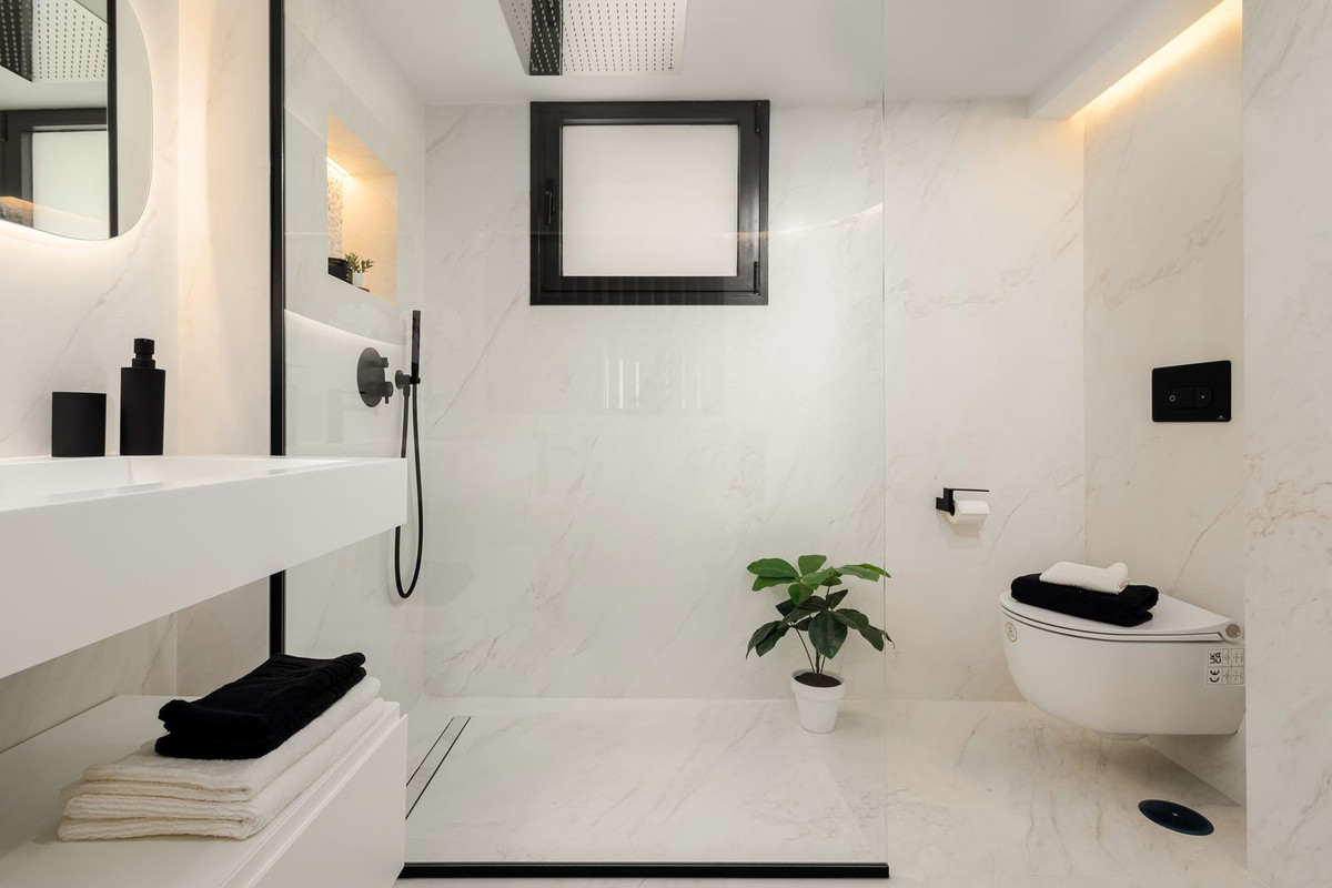 Appartement te koop in Málaga Este | 4 slaapkamers H5166040