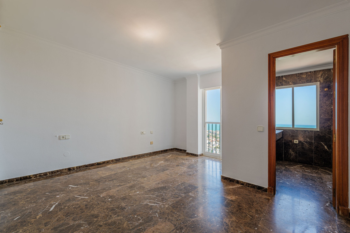 Appartement te koop in Málaga Este | 4 slaapkamers H5322808