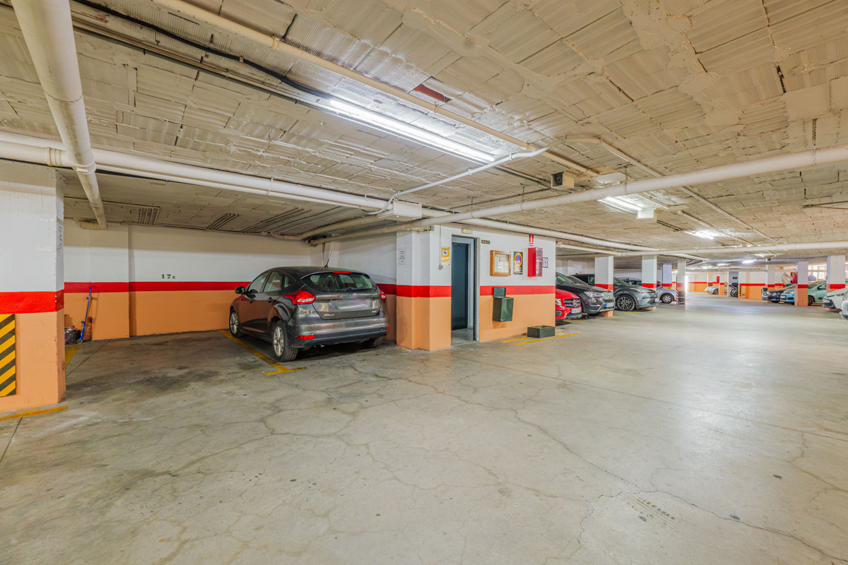 Appartement te koop in Málaga Este | 4 slaapkamers H5322808