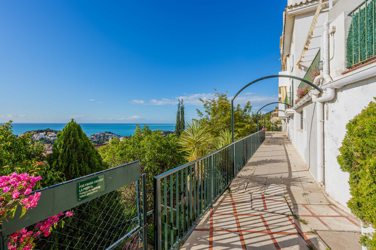 Appartement te koop in Málaga Este | 4 slaapkamers H5322808