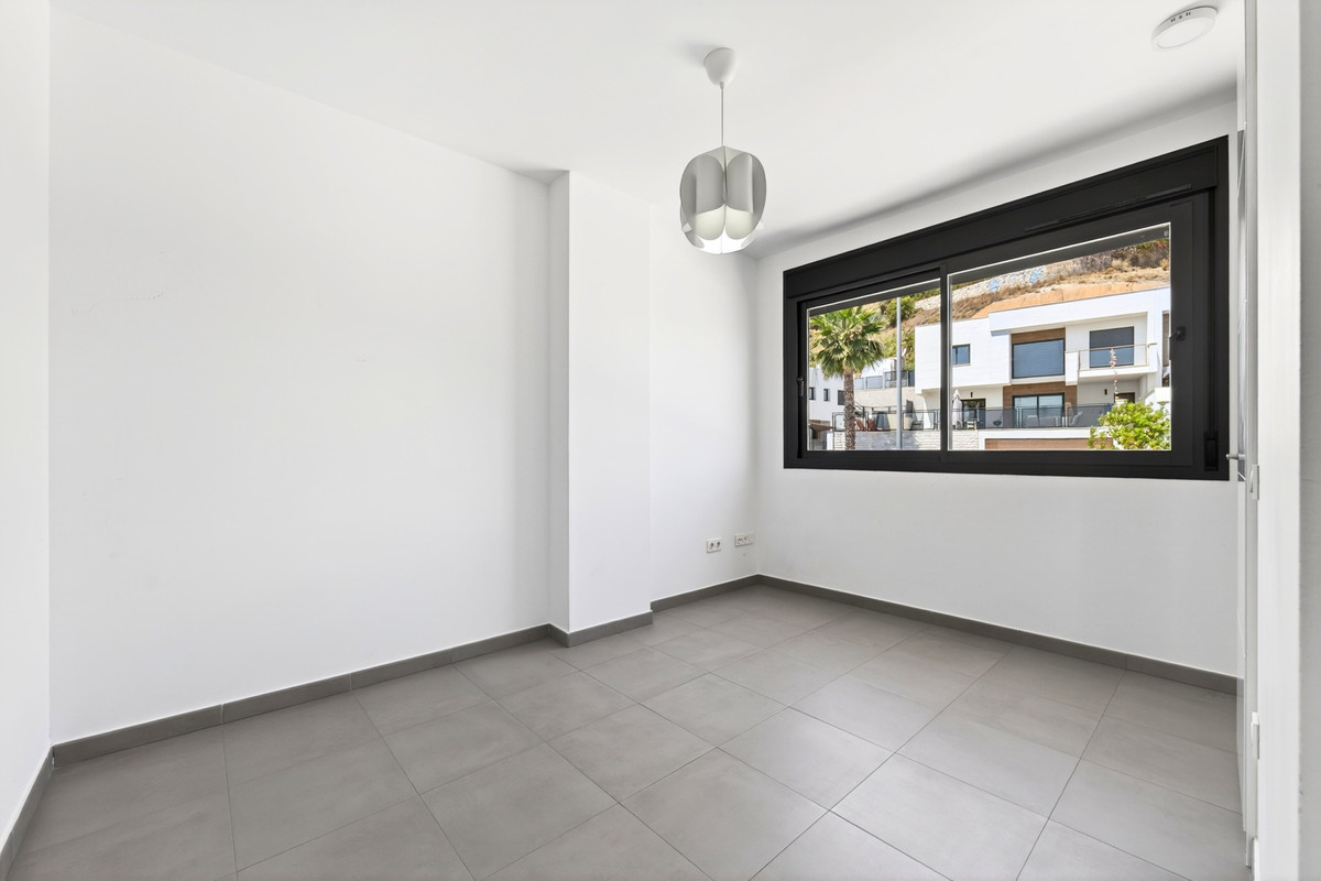 Appartement te koop in Málaga Este | 4 slaapkamers H5420239