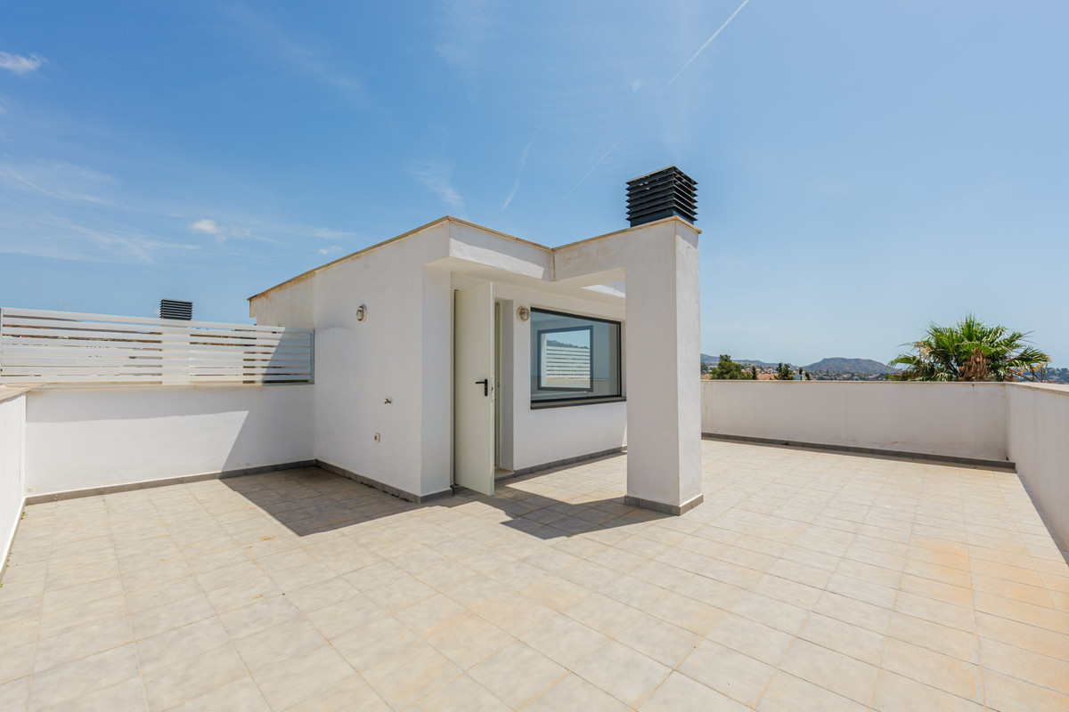 Appartement te koop in Málaga Este | 4 slaapkamers H5420239